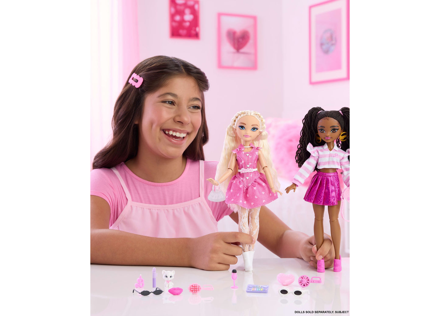 Barbie Dream Besties Malibu Doll with blonde hair, pink outfit, and fashion accessories