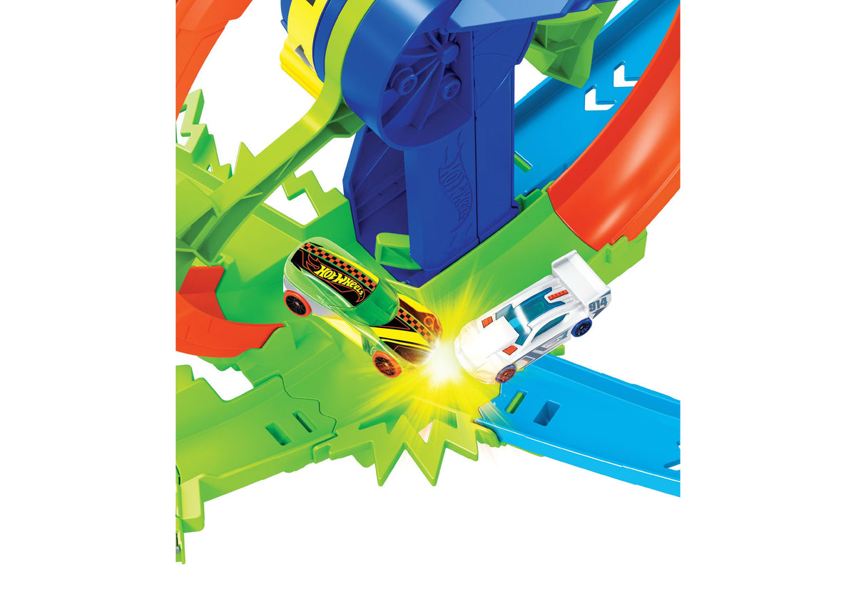 Hot Wheels Rapid Launch Loop Playset with crank-powered launcher and two die-cast cars