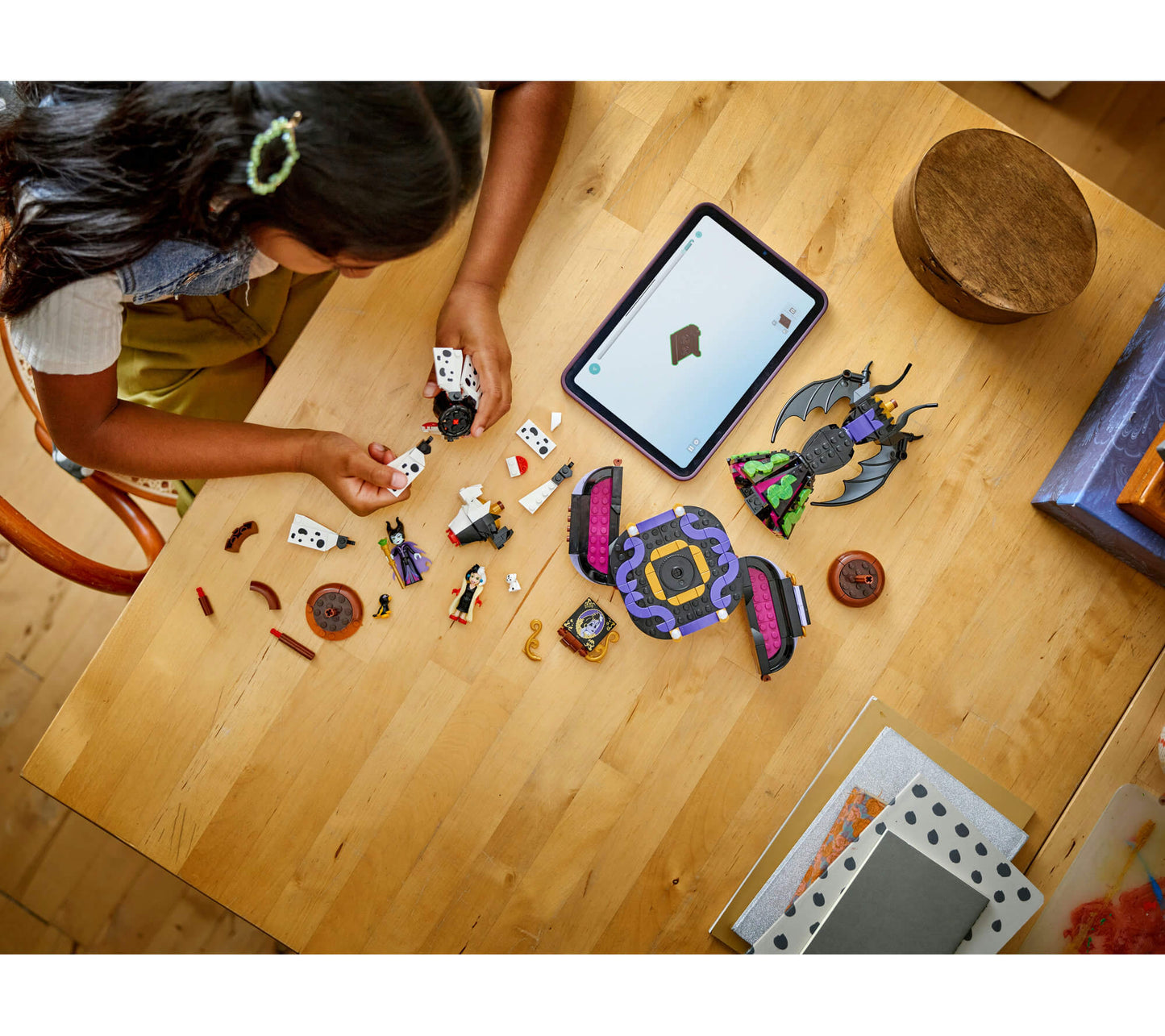 LEGO® ǀ Disney Villains Maleficent’s and Cruella De Vil’s Dresses 43262