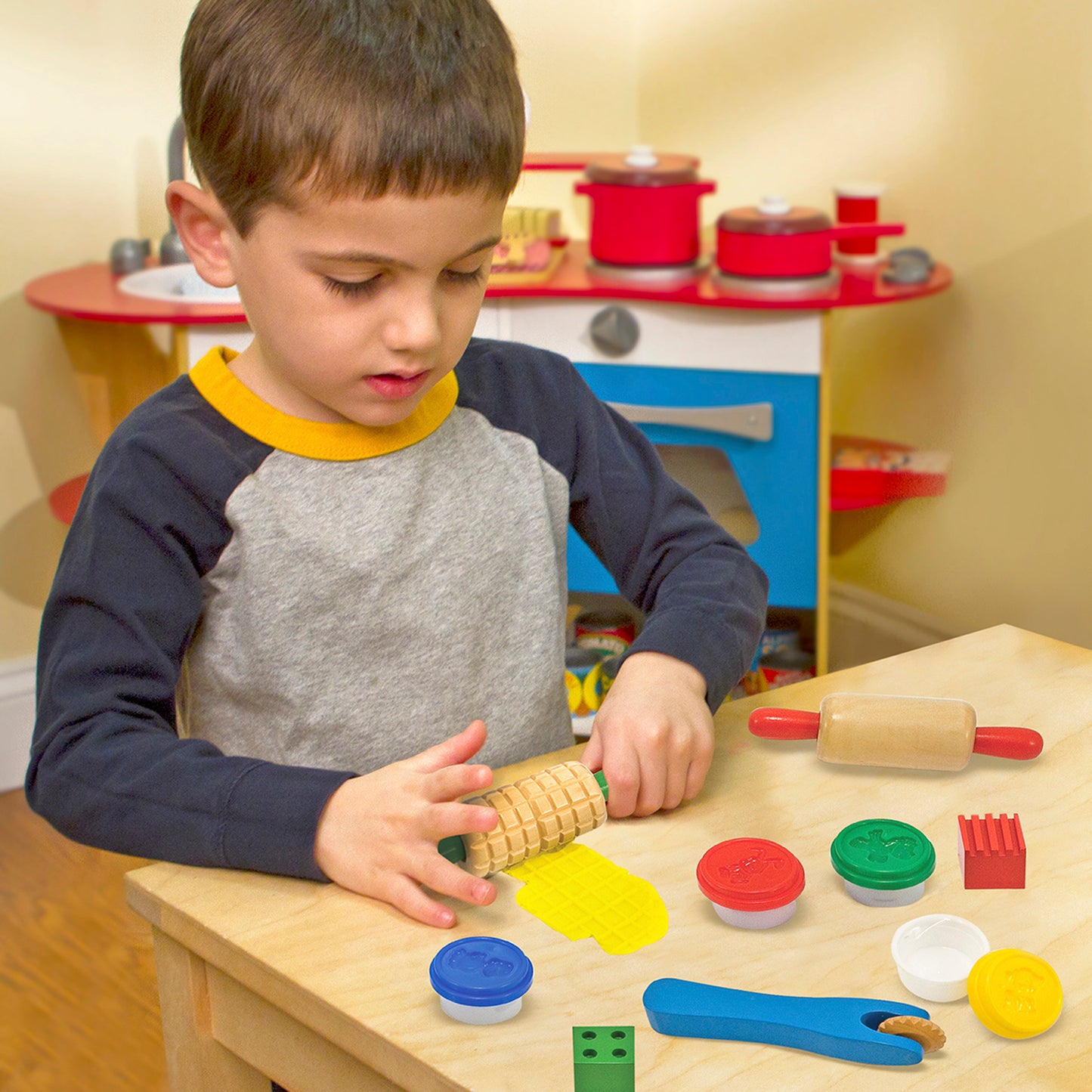 Melissa & Doug Created by Me! Shape, Model & Mold Modeling Dough Kit