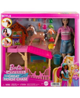 Barbie Mysteries: Renee and The Great Horse Chase Stable Playset