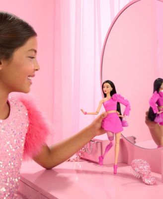 Barbie Deluxe Style Fashion Extravaganza Doll