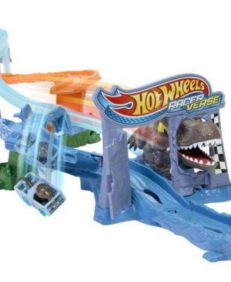 Hot Wheels RacerVerse Jurassic World Crash & Splash Track Set with Die-Cast Dinosaur Toy Car
