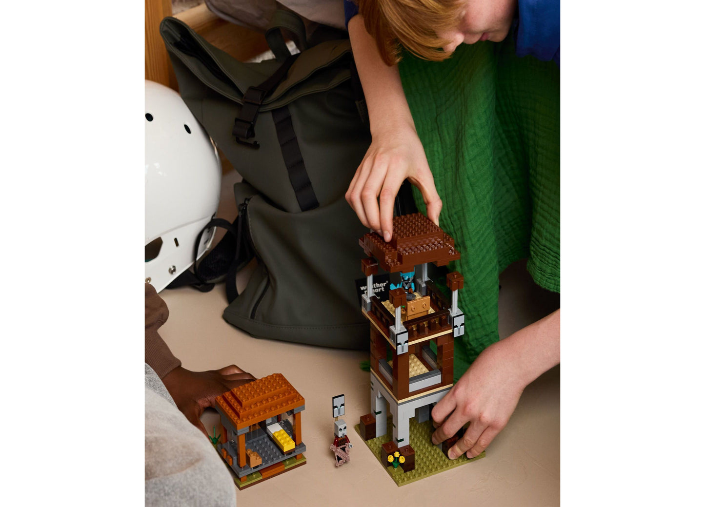 LEGO Minecraft The Pillager Outpost and Ravager Set 665 Pieces