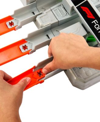 Hot Wheels 1:64 Scale Formula 1 Grand Prix Circuit Track Set