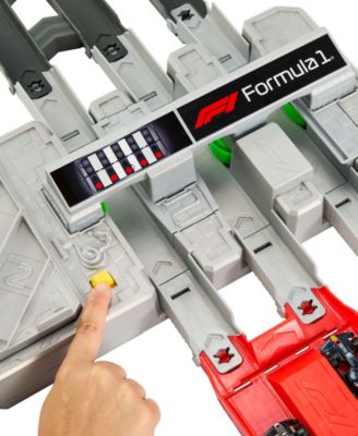 Hot Wheels 1:64 Scale Formula 1 Grand Prix Circuit Track Set