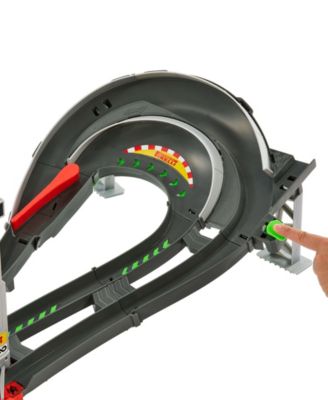 Hot Wheels 1:64 Scale Formula 1 Grand Prix Circuit Track Set