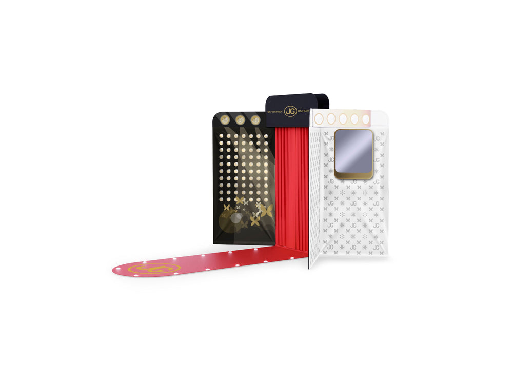 Journey Girls Glam Runway 4-Sided Fashion Show Playset