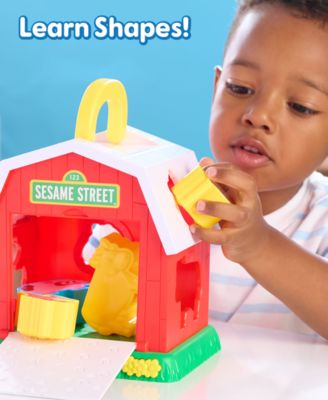 Sesame Street Elmo's Learn and Sort Barn - Interactive Shape Sorter