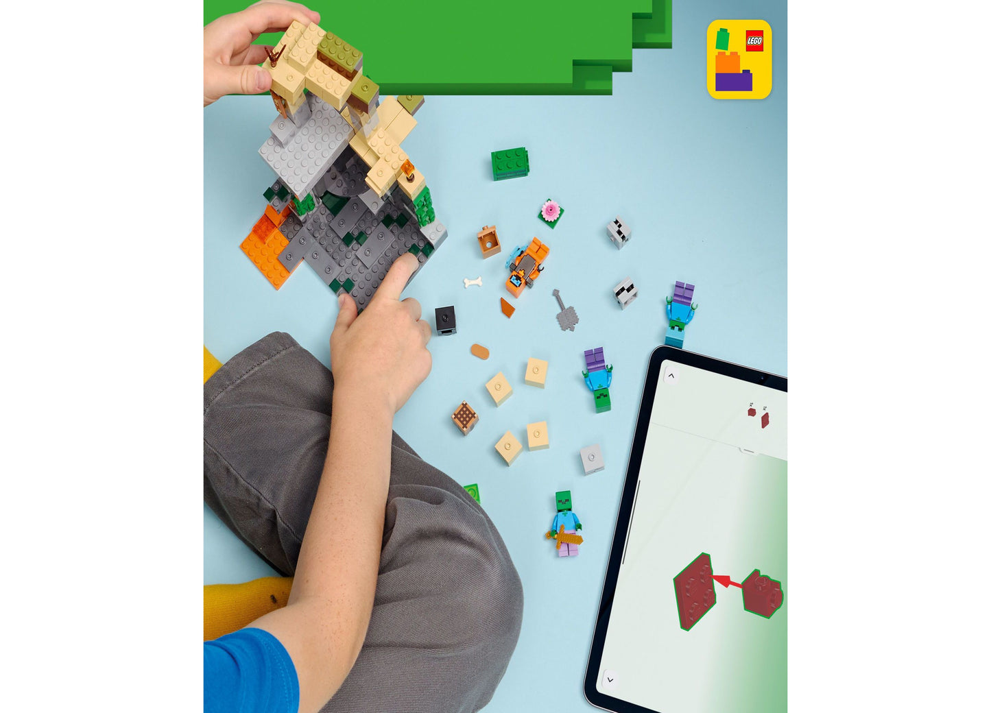 LEGO Minecraft Zombie Dungeon Adventure Set 21587 - 284 Pieces