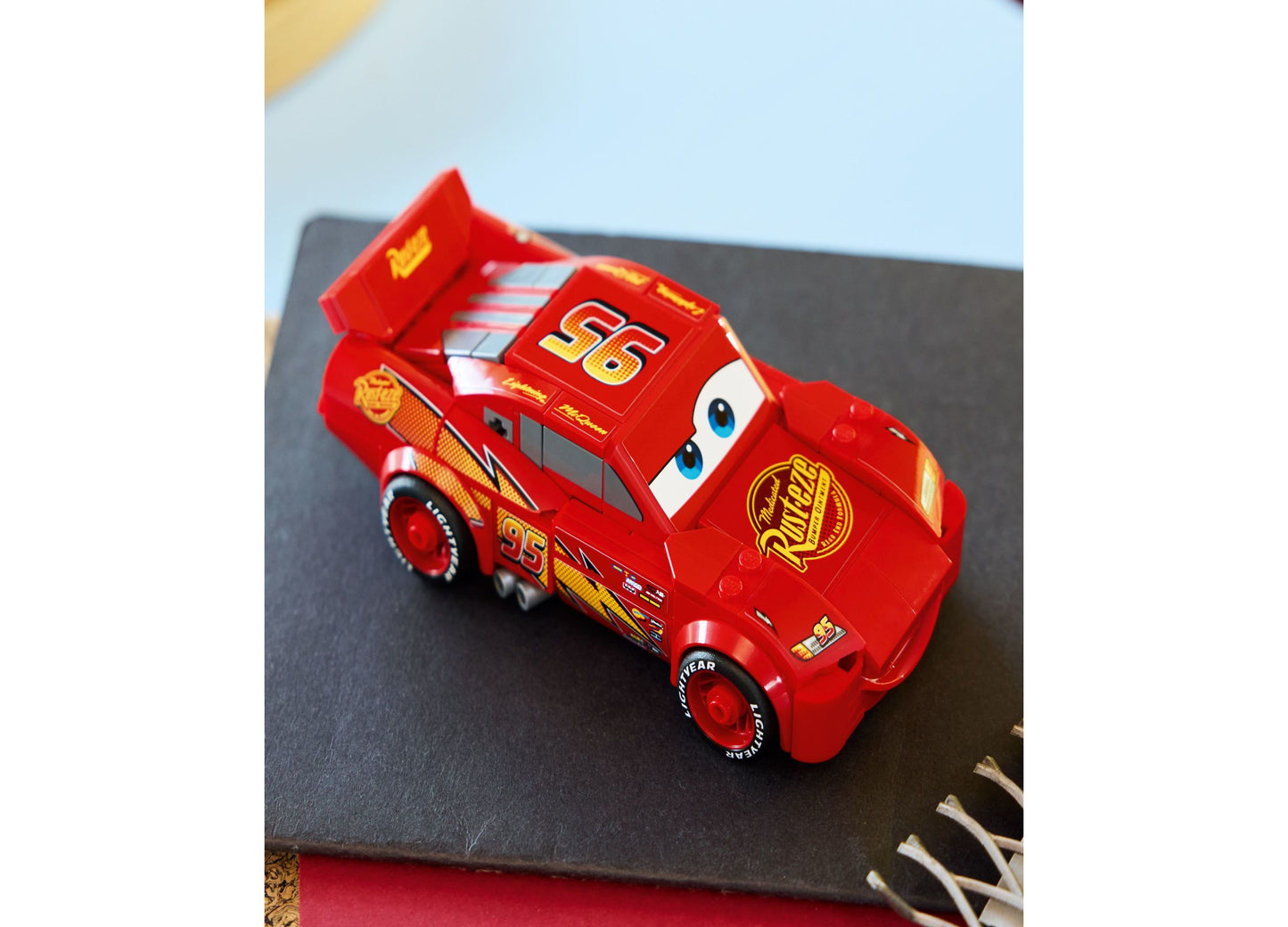 LEGO Speed Champions Lightning McQueen 270-Piece Disney Pixar Car Model Kit