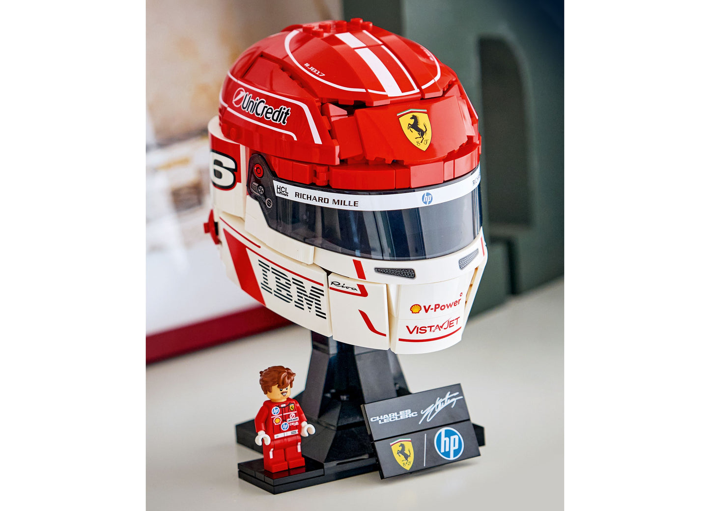 LEGO Scuderia Ferrari Charles Leclerc Helmet 43014 red and white racing helmet with minifigure