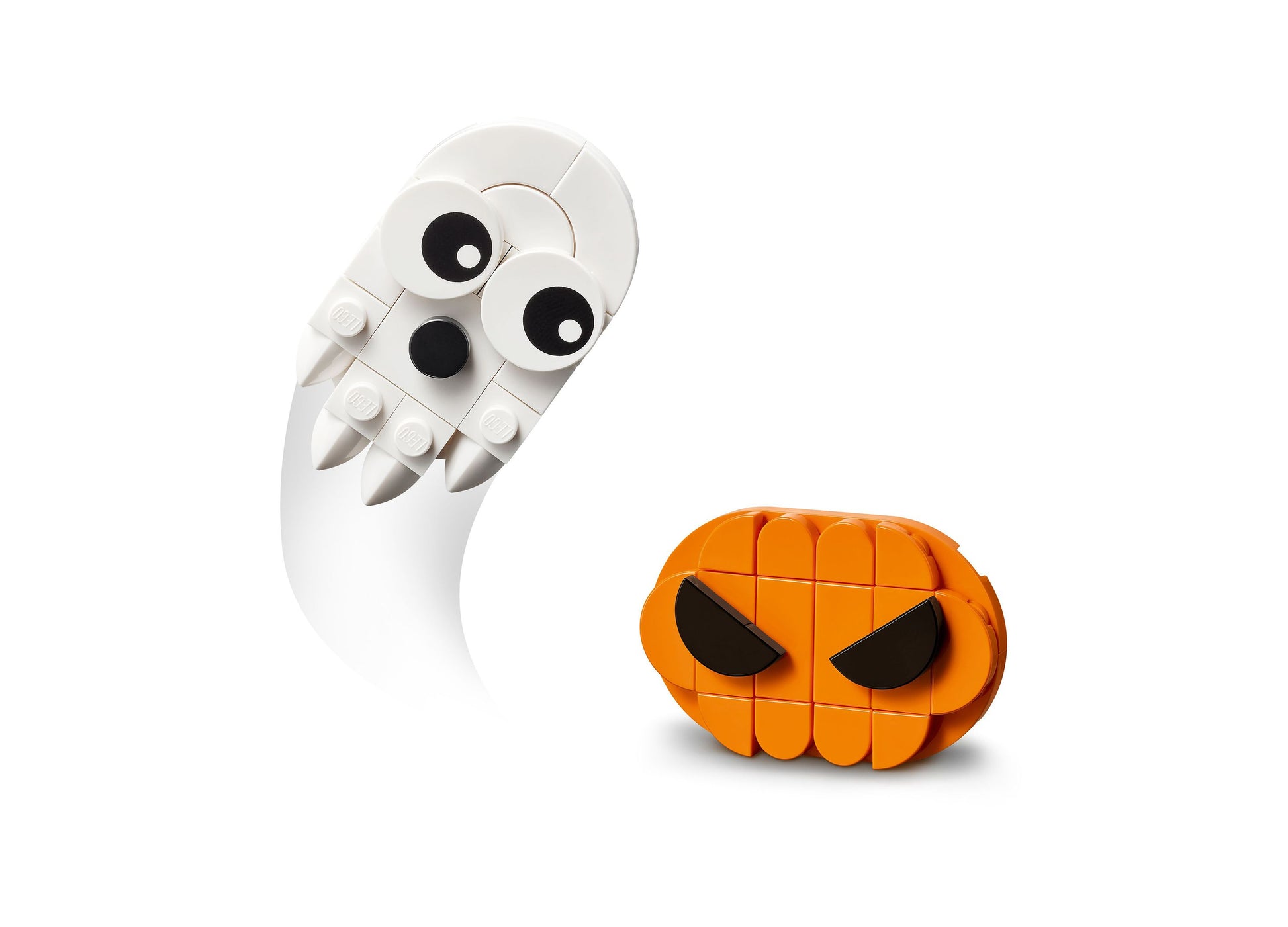 LEGO Halloween Wreath 40825 building set with white ghost and orange pumpkin pieces