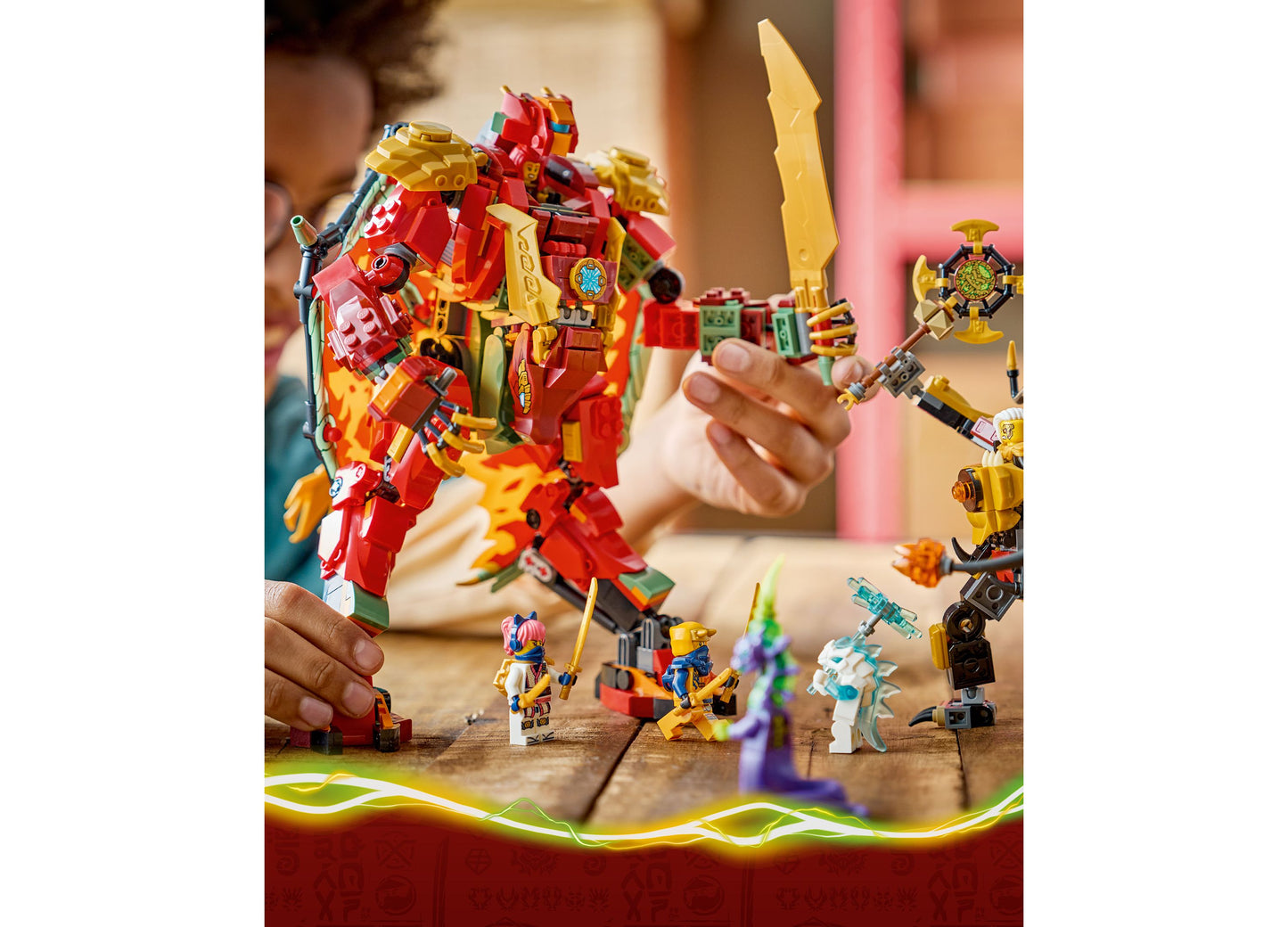 LEGO NINJAGO Dragons Rising Wyldfyre's Transforming Dragon Mech 71868 red and gold robot with minifigures