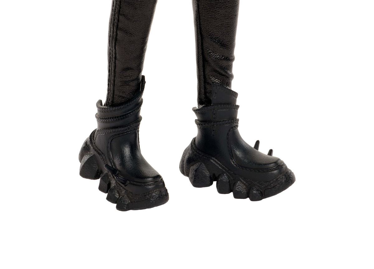 Battle Rumi 10.5" doll feet with black demon hunter boots and posable joints