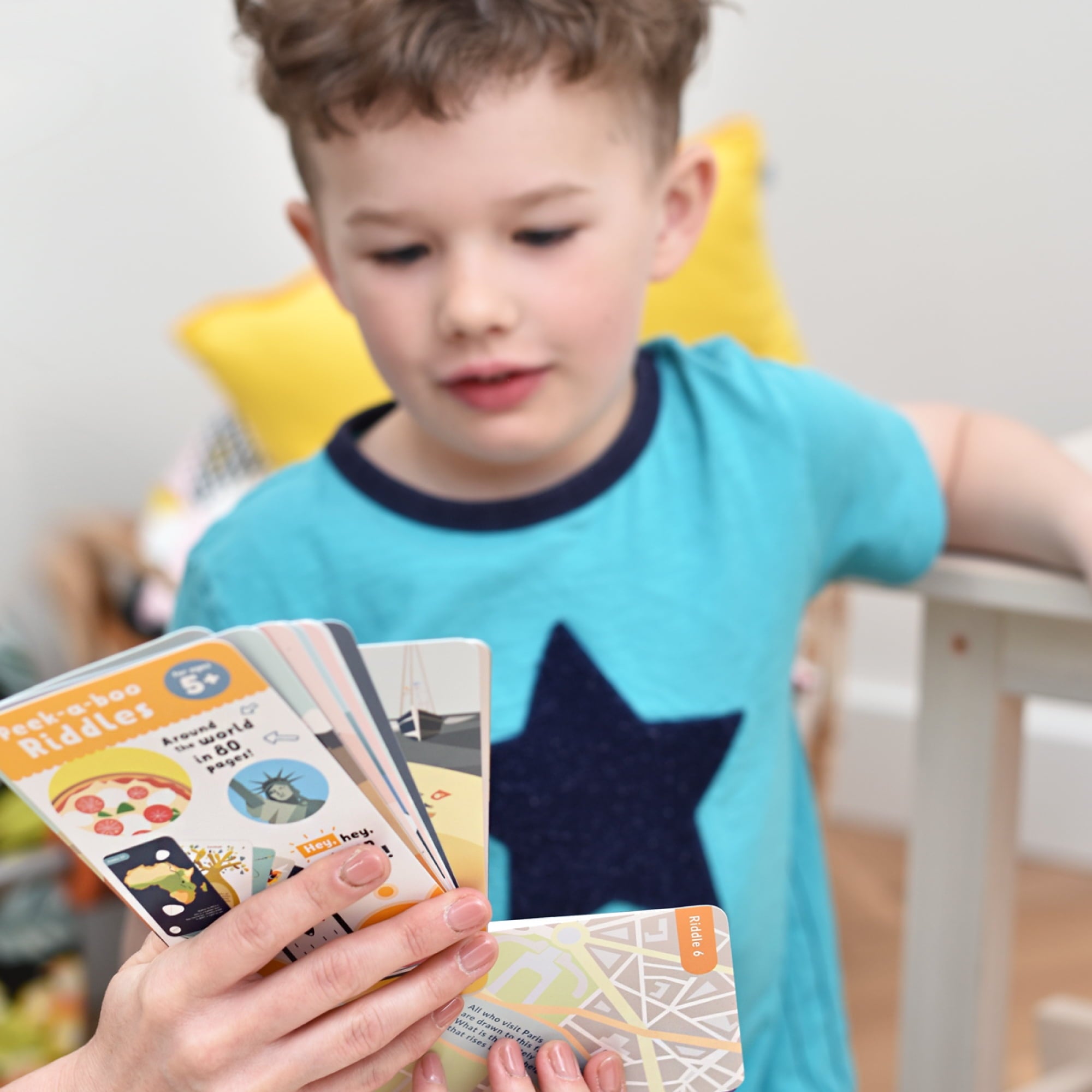 Banana Panda Peek-A-Boo Riddles 5+ Educational Card Set – Toys