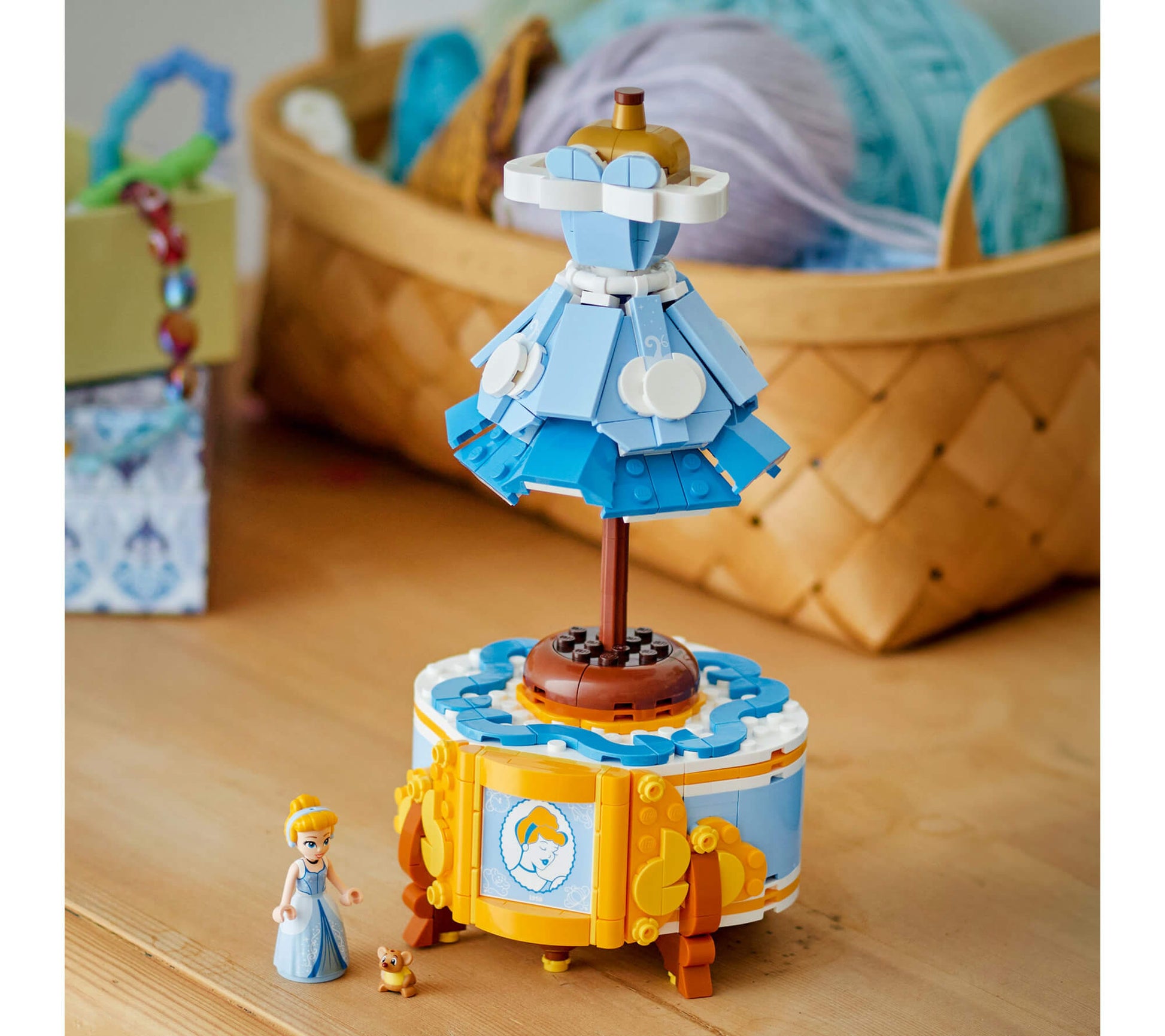 LEGO 43266 - Disney Cinderella's Dress LEGO 43266 - Disney Cinderella's Dress