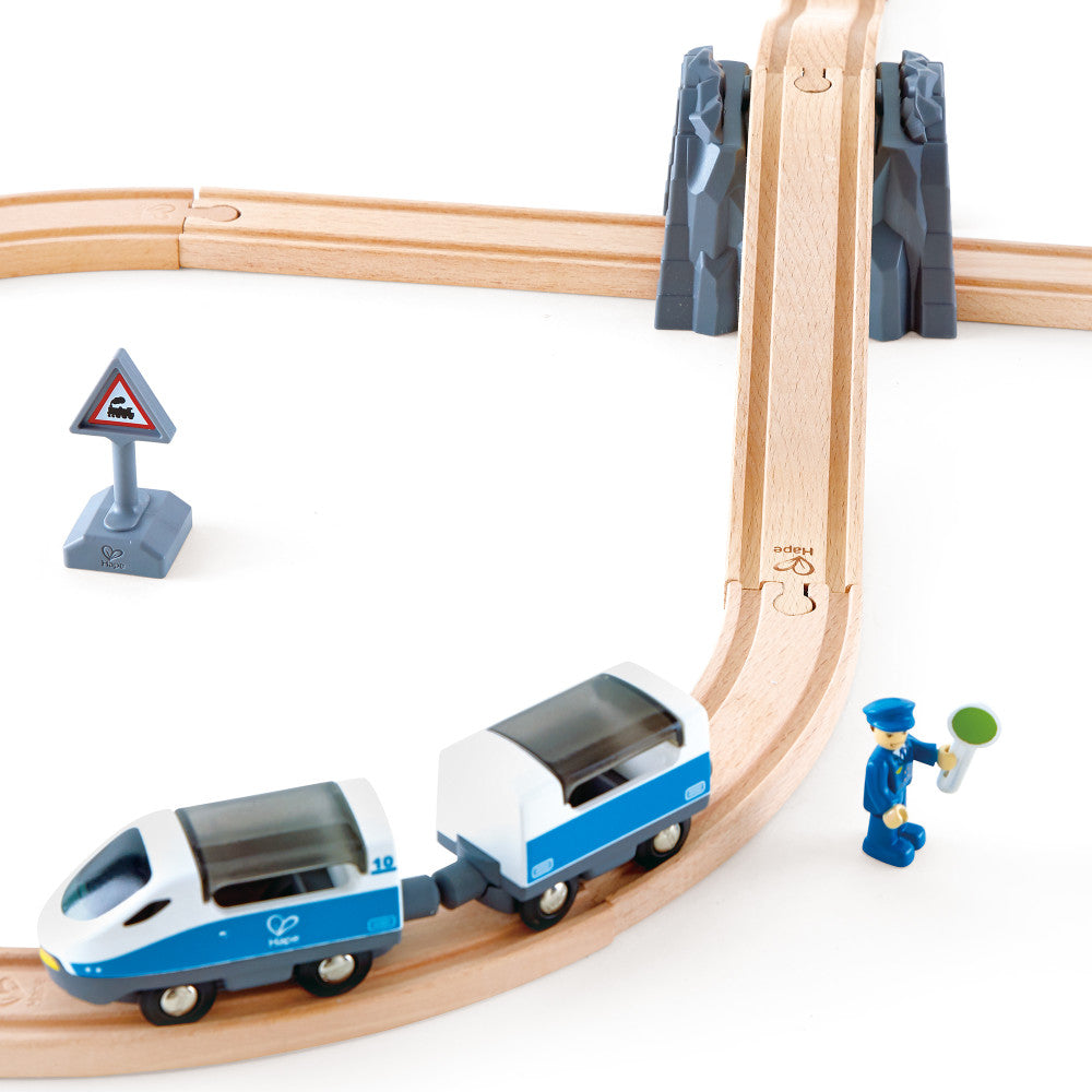 Hape: Passenger Train Set - Figure 8 Track Railway Set