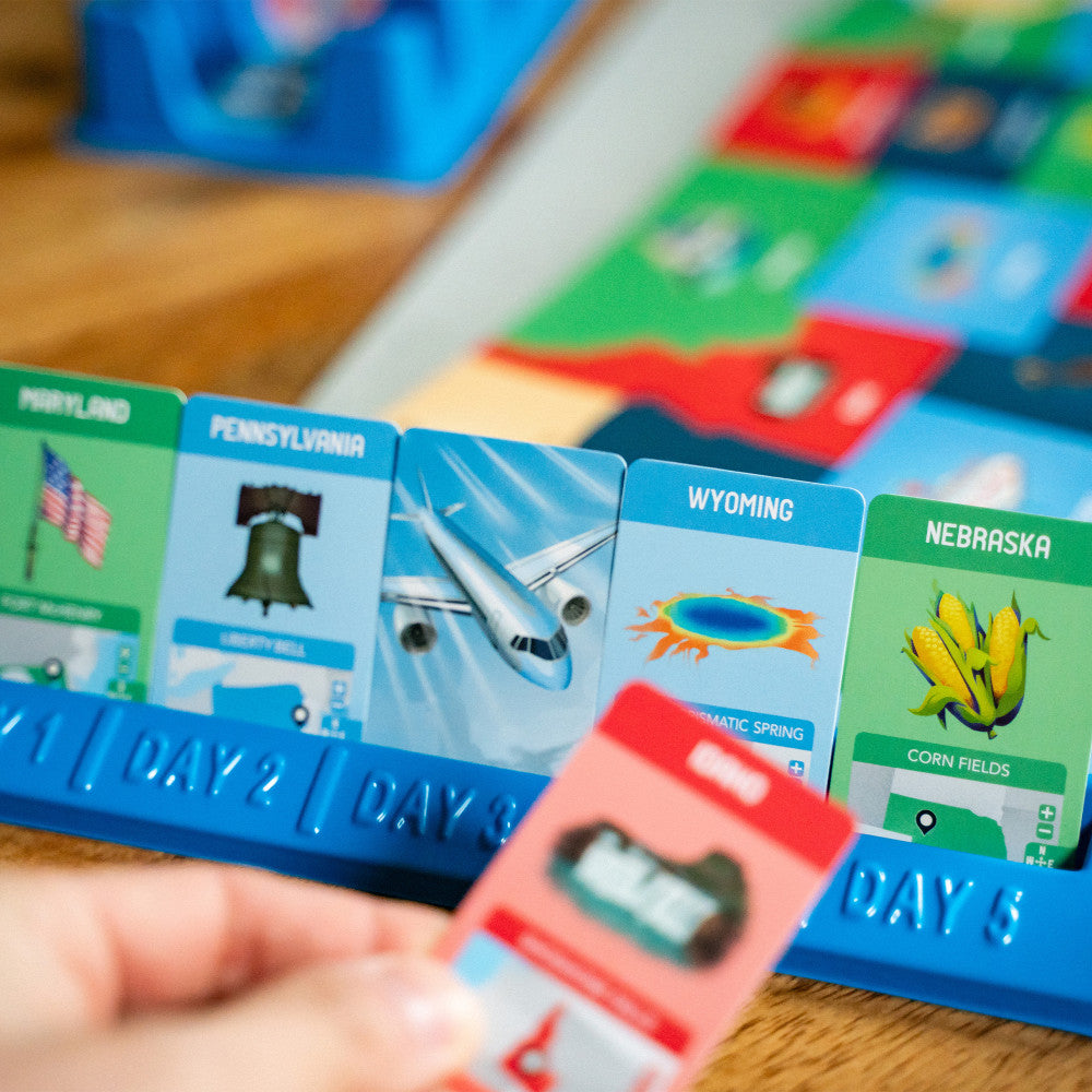 USAopoly: 10 Days in The USA - Strategy Board Game, Ages 8+, 2-4 Players