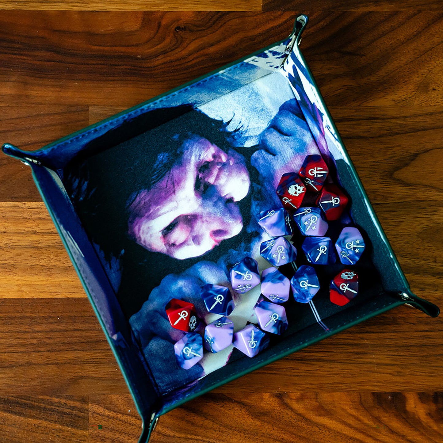 Vampire: The Masquerade 5th Edition - Acquired Taste Limited Dice & Tray Pack